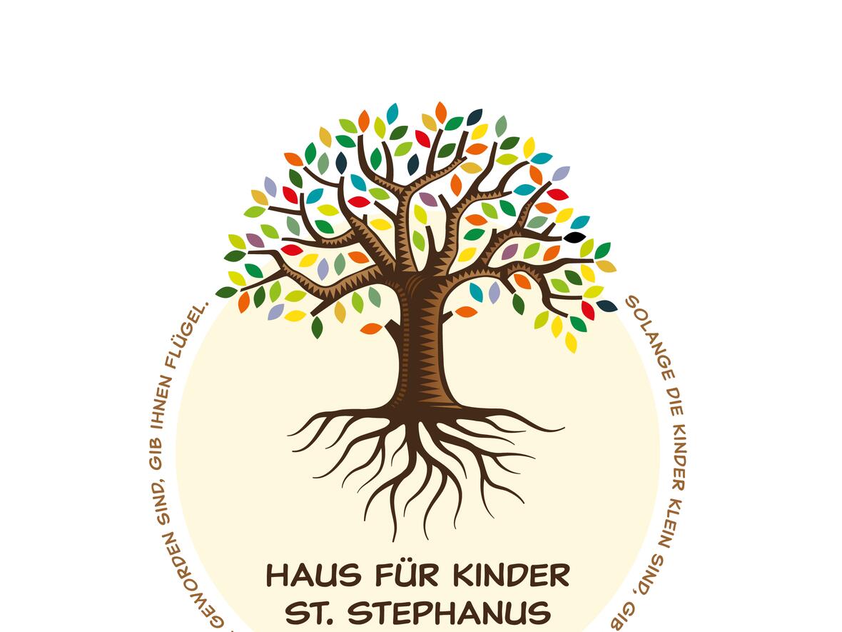 Logo des Hauses für Kinder St. Stephanus in Ehekirchen, mit einem bunten Baum und einem Motto über die Kindheit.